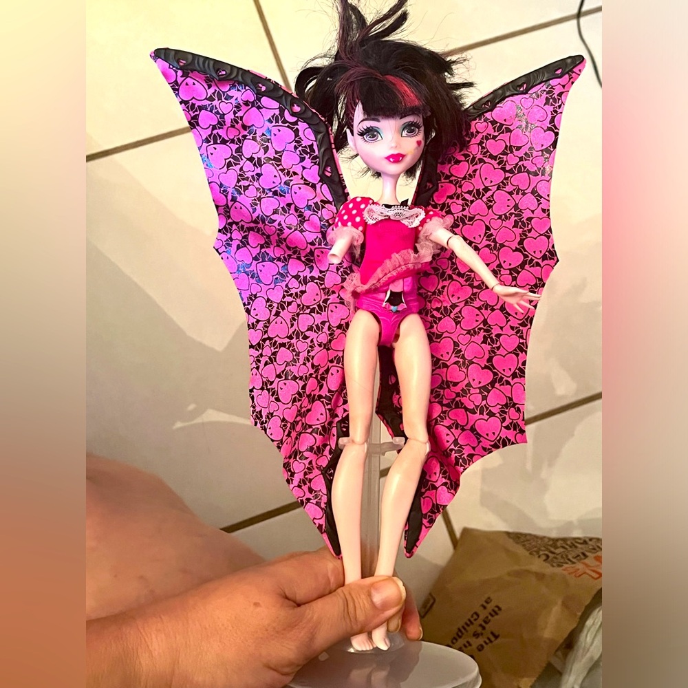 Vintage doll Draculaura , electrified with wings! Monster high